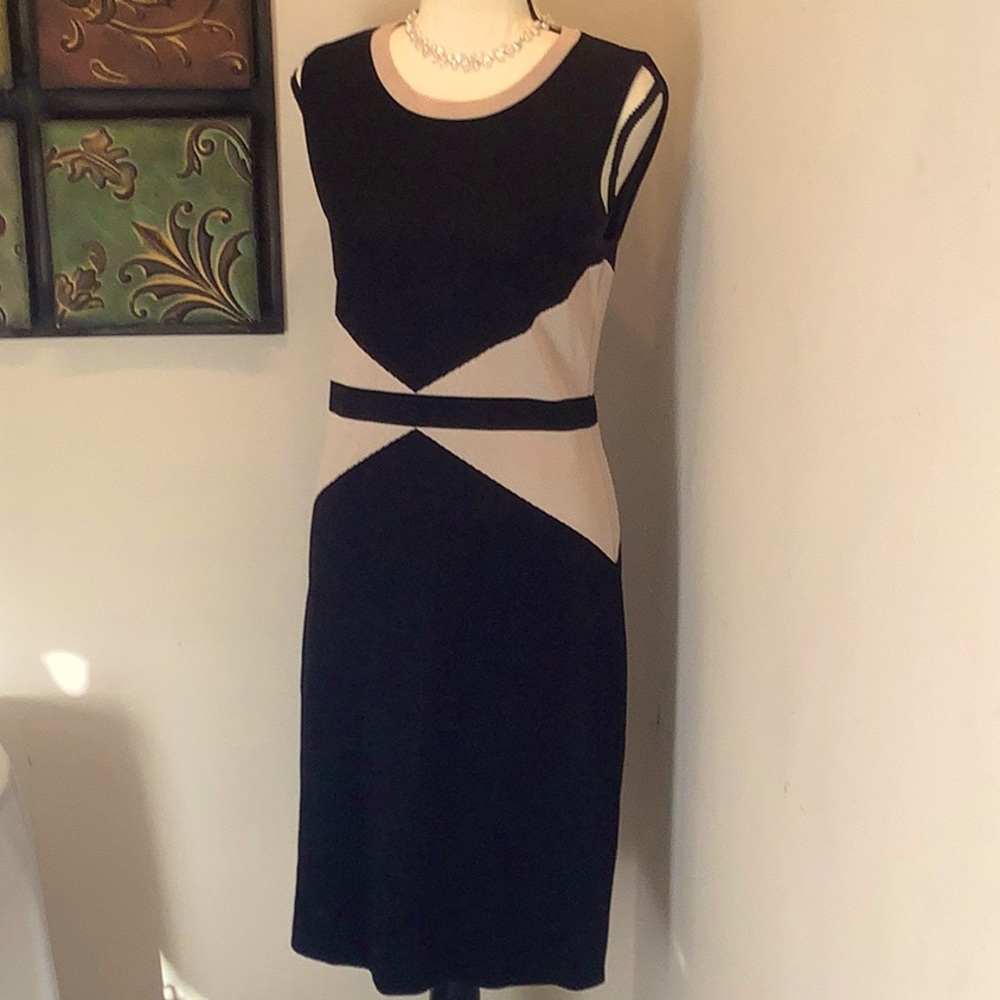 Black Label by Saks Knit midi Body Con Dress in Black and Nude. Size M